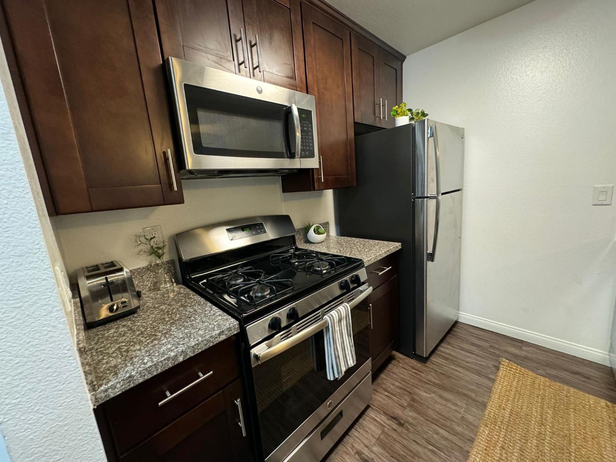 Incredible Two Bedroom Hollywood Apartments Free Parking Los Angeles Exterior foto