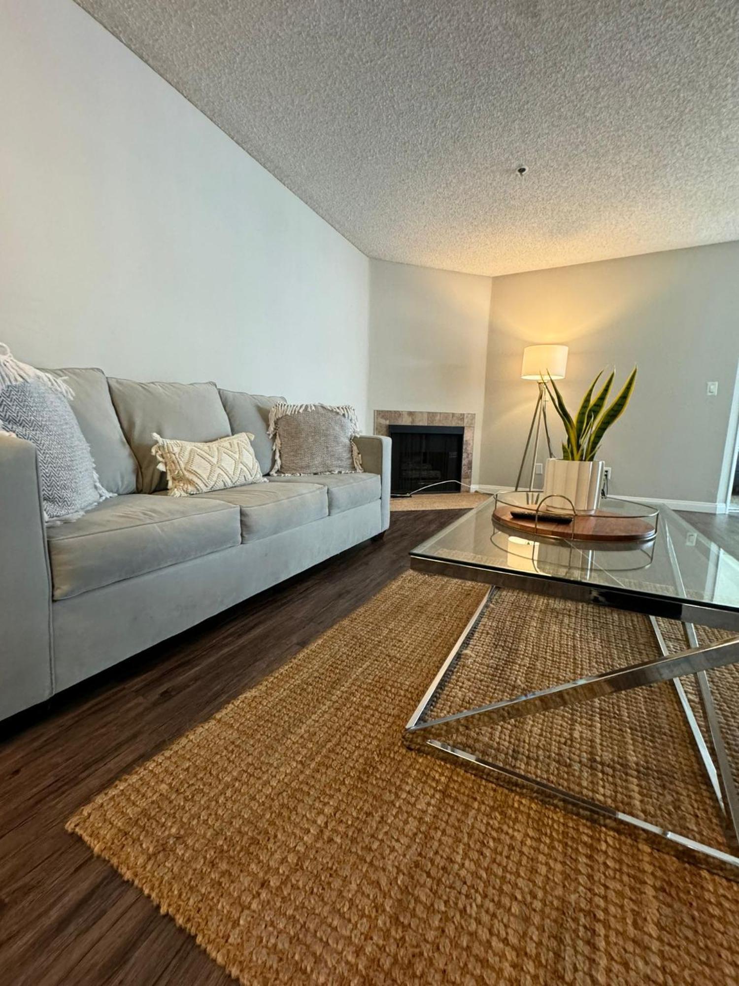 Incredible Two Bedroom Hollywood Apartments Free Parking Los Angeles Exterior foto